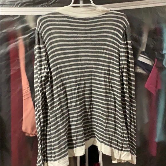 Grey striped sweater - Picture 3 of 4